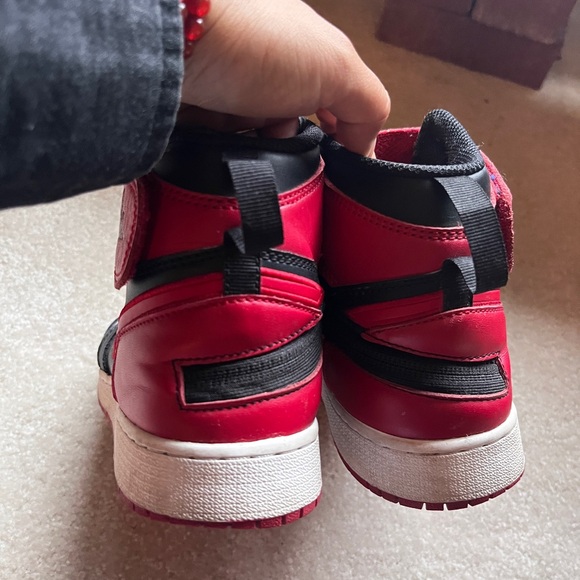 Jordan 1 High FlyEase - Picture 4 of 5